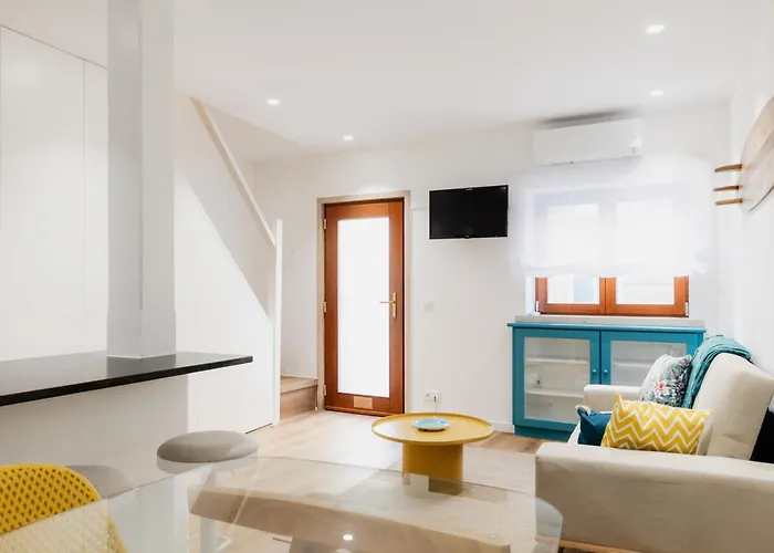 Moana House * Leiria